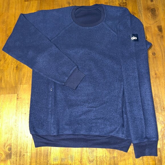 Alo Yoga Triumph Crew Sweatshirt men's medium Inside Out Fleece Pocket - Picture 1 of 6